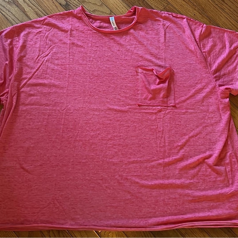 NIB Zenana raw hem, lose fit tshirt